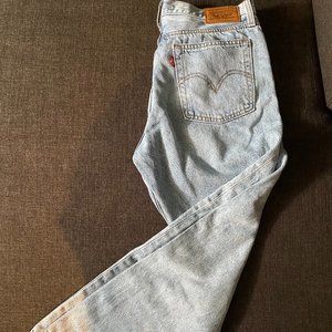 Aritzia Levis Wedgie Straight